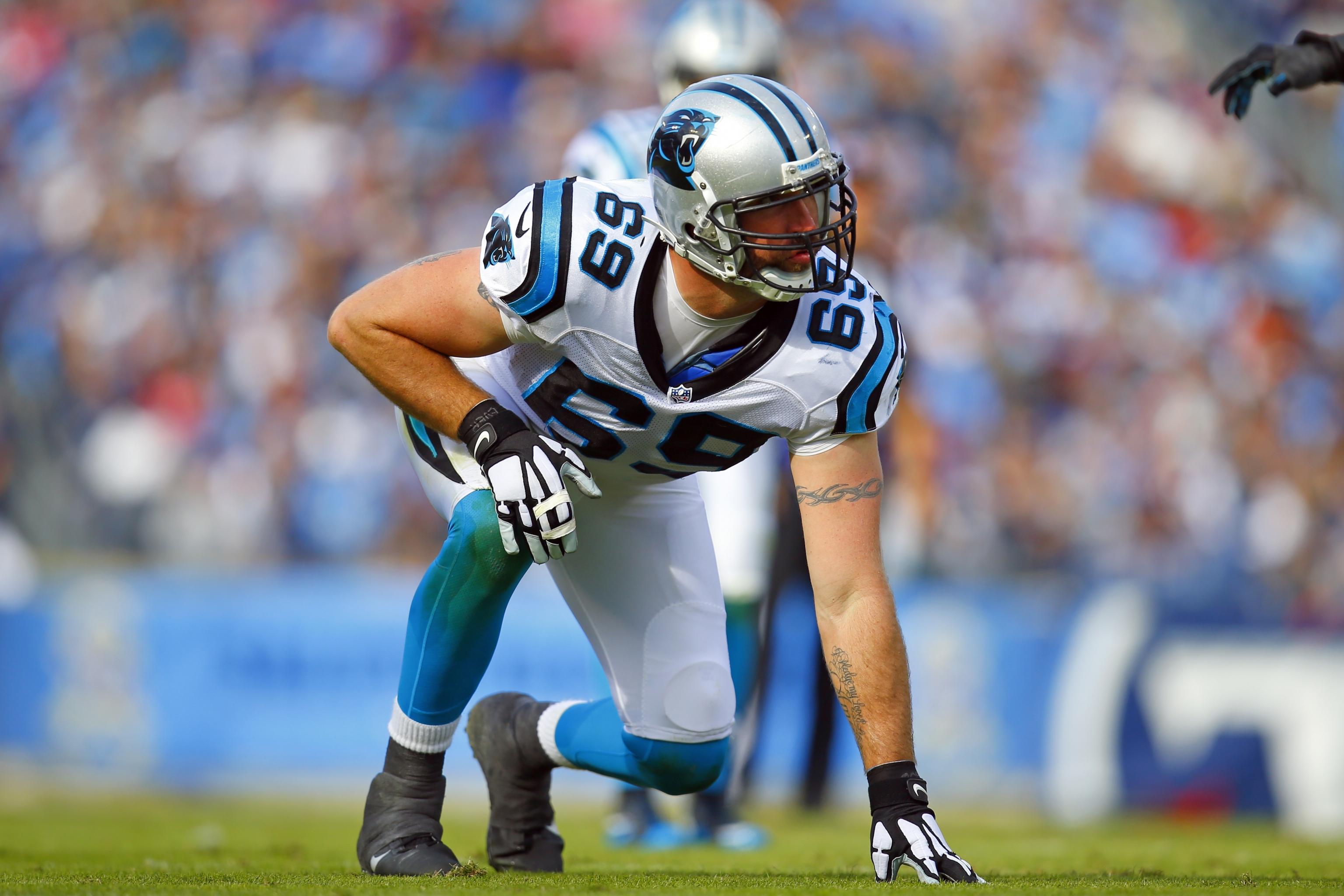 Panthers acquire DE Jared Allen in trade with Bears