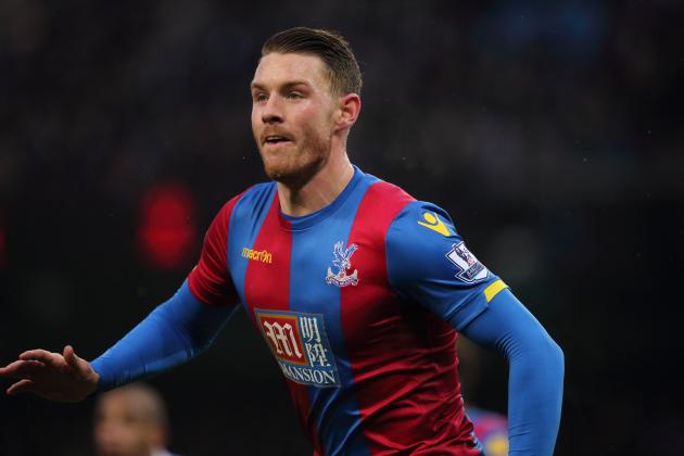 MANCHESTER, ENGLAND - JANUARY 16:  Connor Wickham of Crystal Palace during the Barclays Premier League match between Manchester City and Crystal Palace at the Etihad Stadium on January 16, 2016 in Manchester, England.  (Photo by Matthew Ashton - AMA/Getty Images)