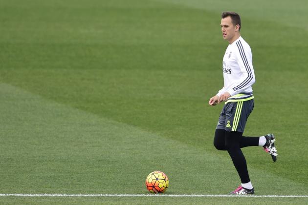 Real Madrid's Russian midfielder Denis Cheryshev takes part in a training session at Valdebebas sport city in Madrid on December 12, 2015.  AFP PHOTO / JAVIER SORIANO / AFP / JAVIER SORIANO        (Photo credit should read JAVIER SORIANO/AFP/Getty Images)