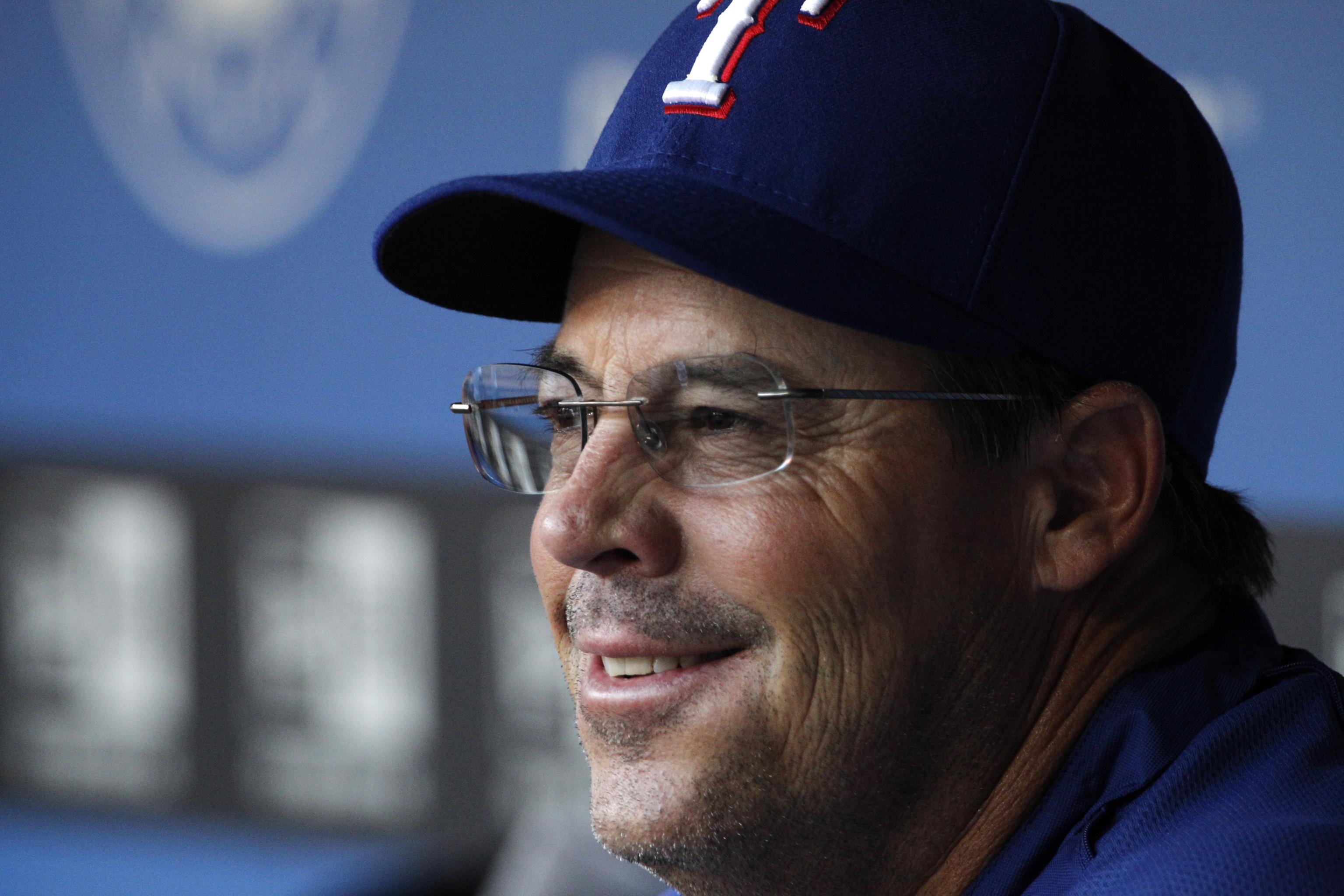 Greg Maddux, Raul Ibanez Hired by Dodgers: Latest Contract Details