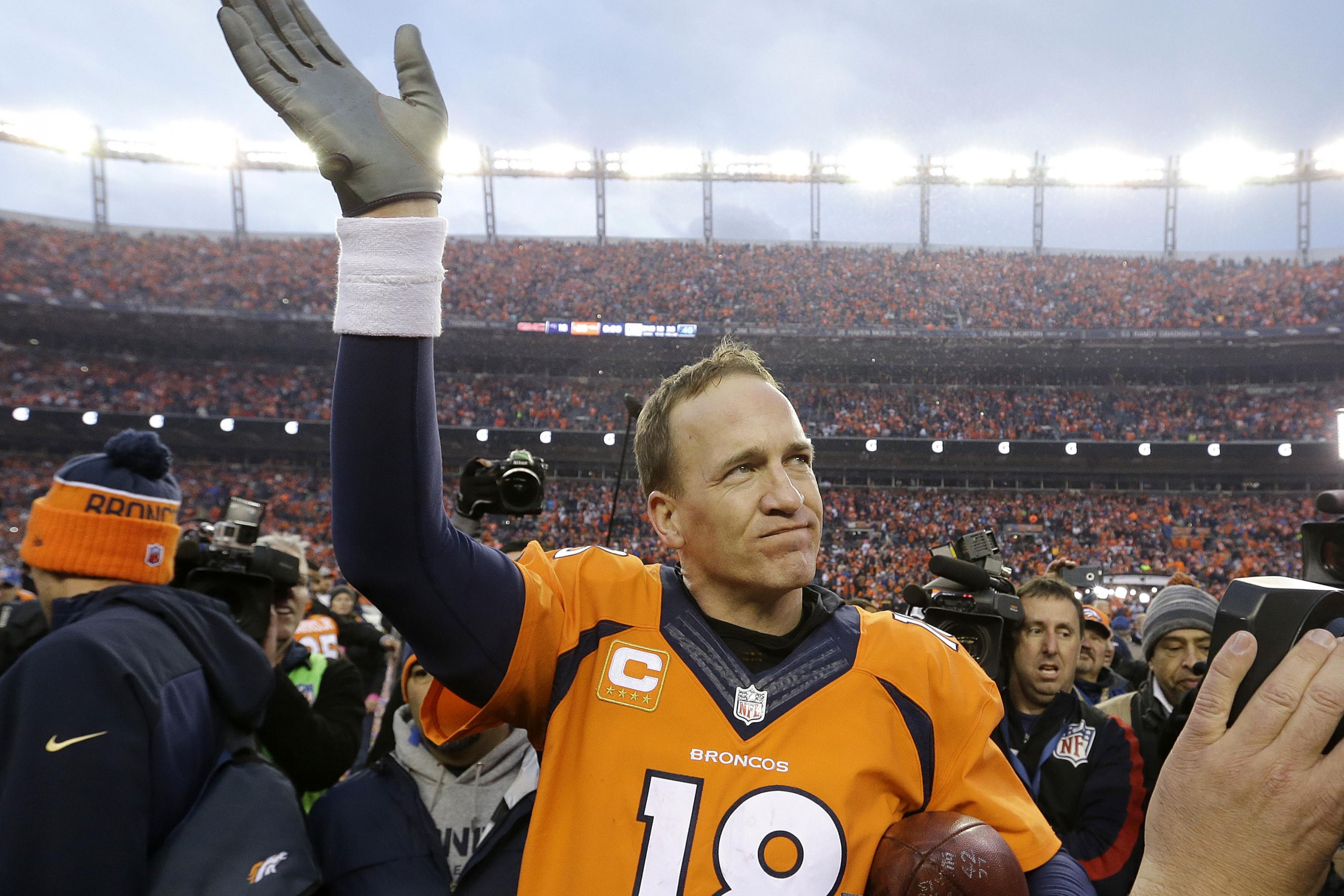 Peyton Manning Becomes 5th QB to Throw 1,000 Yards in Super Bowl
