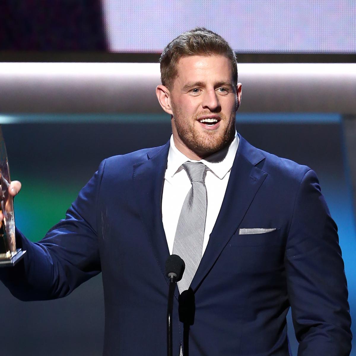 NFL Defensive Player of the Year 2015-16: Award Winner, Voting Results