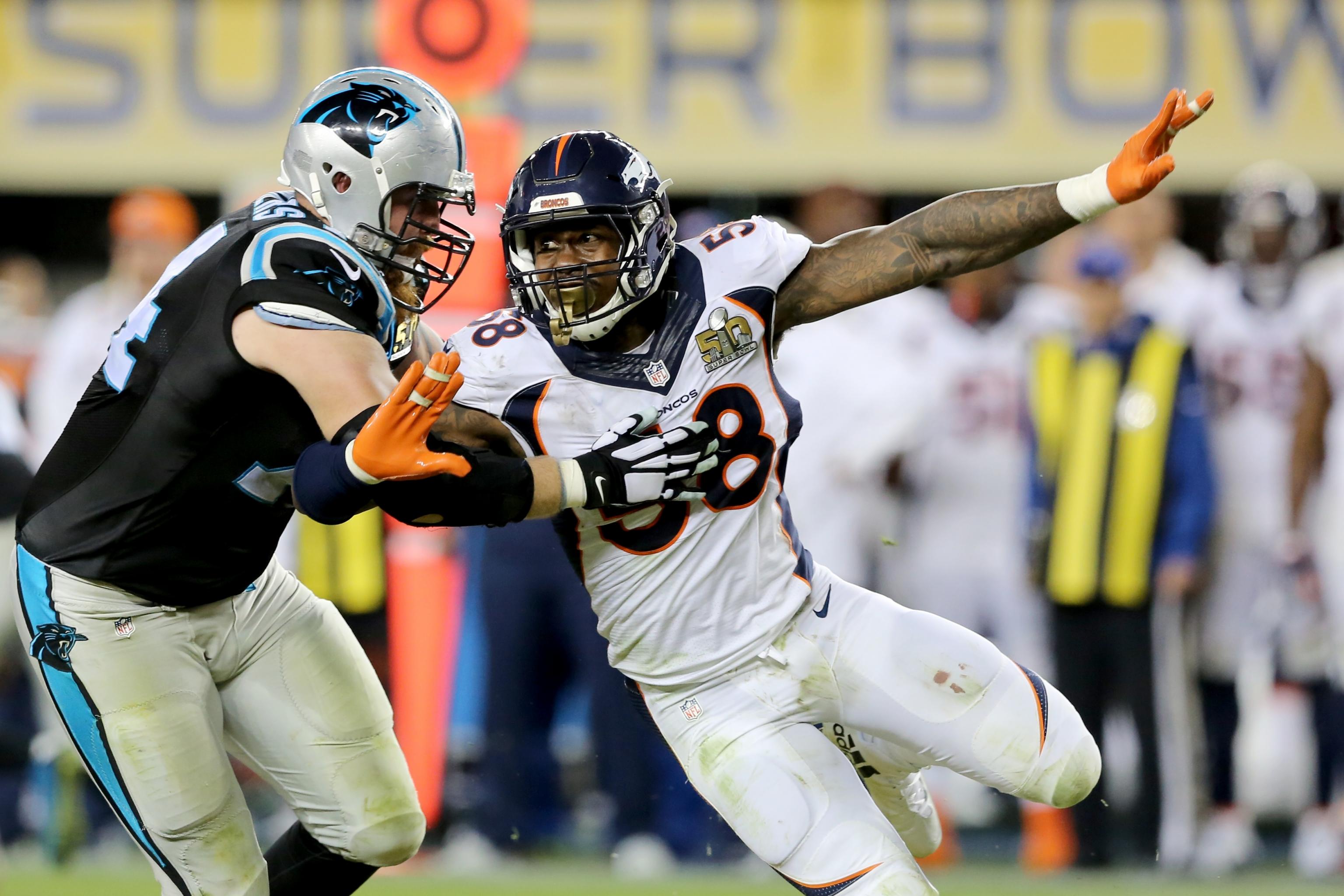 Broncos' Von Miller peppered with more contract questions at his