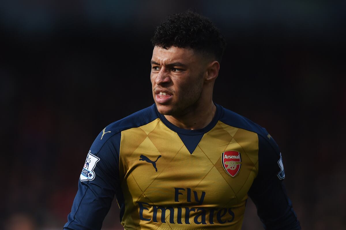 Arsenal Transfer News Alex OxladeChamberlain 'Fed Up,' Latest Gunners