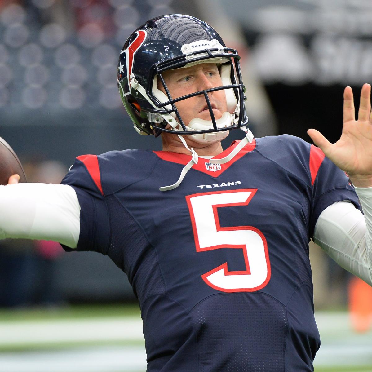 Texans bring back veteran quarterback Brandon Weeden