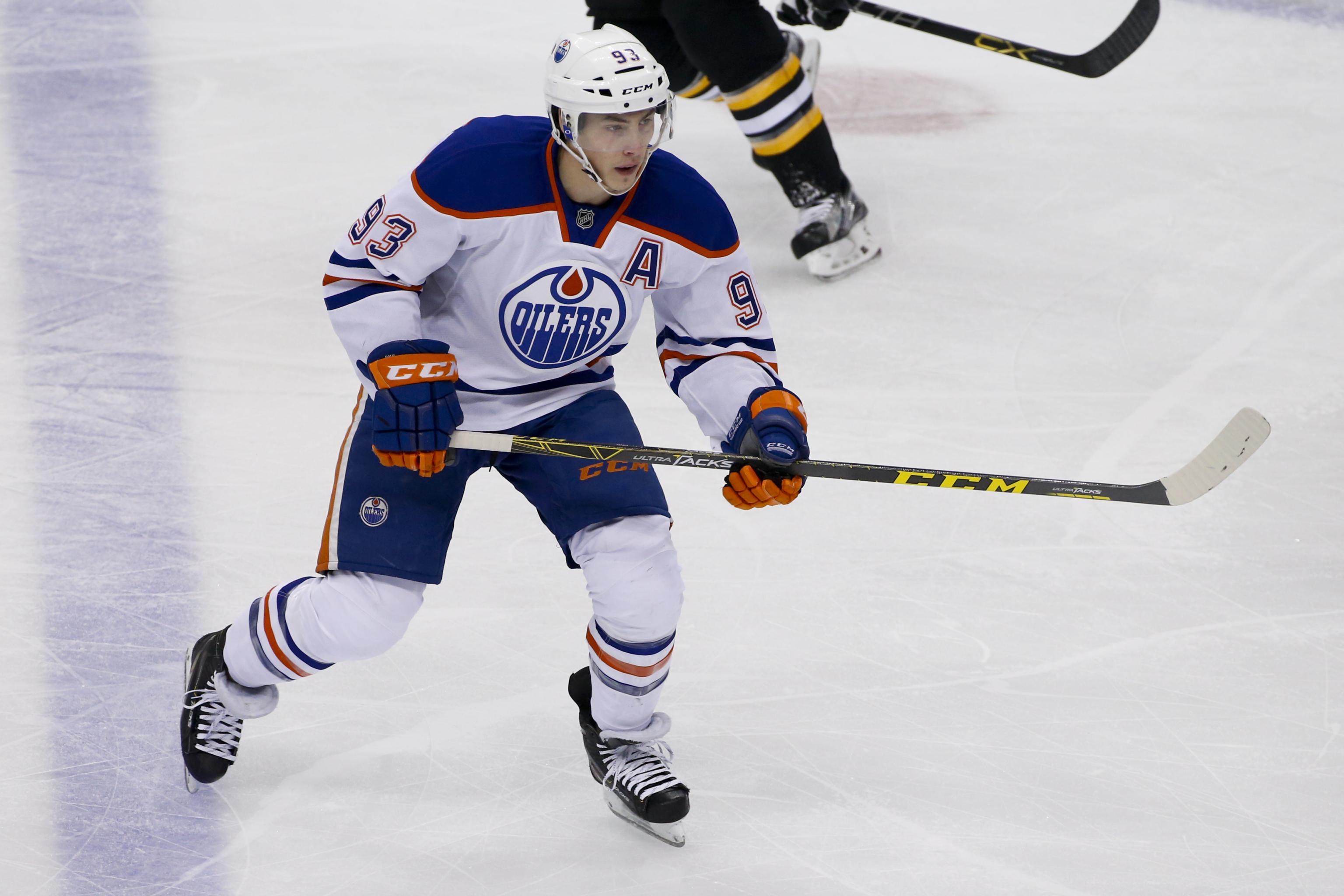 Oilers sign forward Ryan Nugent-Hopkins to 8-year extension