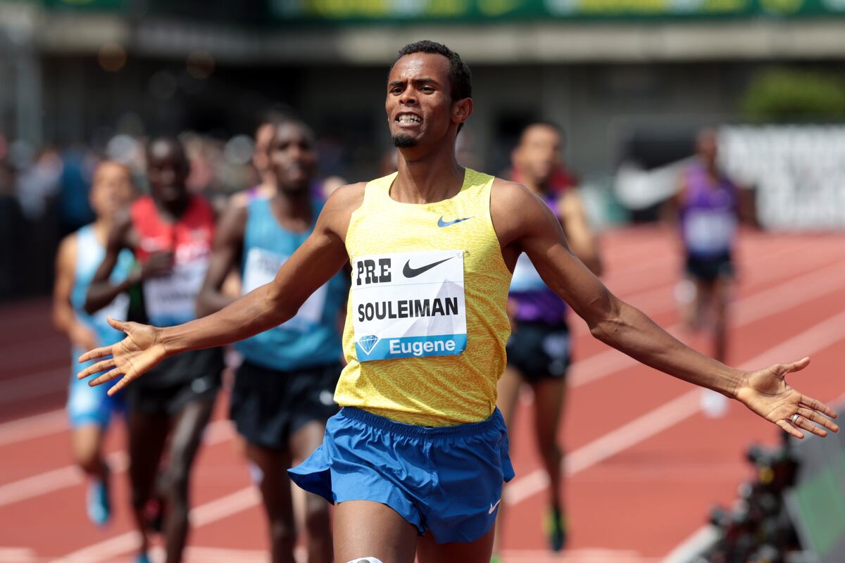 Ayanleh Souleiman Breaks Indoor 1,000M World Record at Globengalan