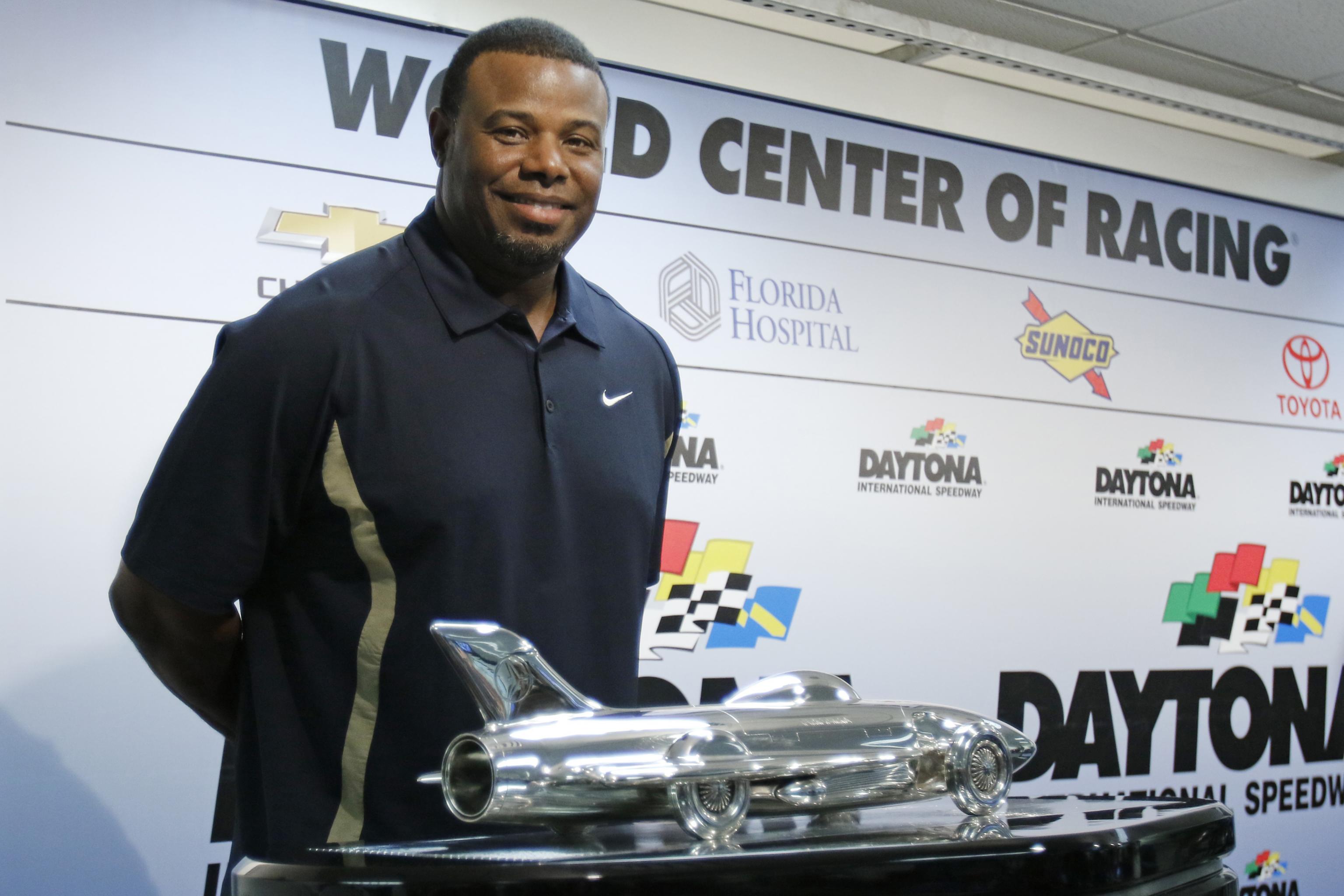 Look: Ken Griffey Jr. Contract News Is Going Viral Today - The Spun