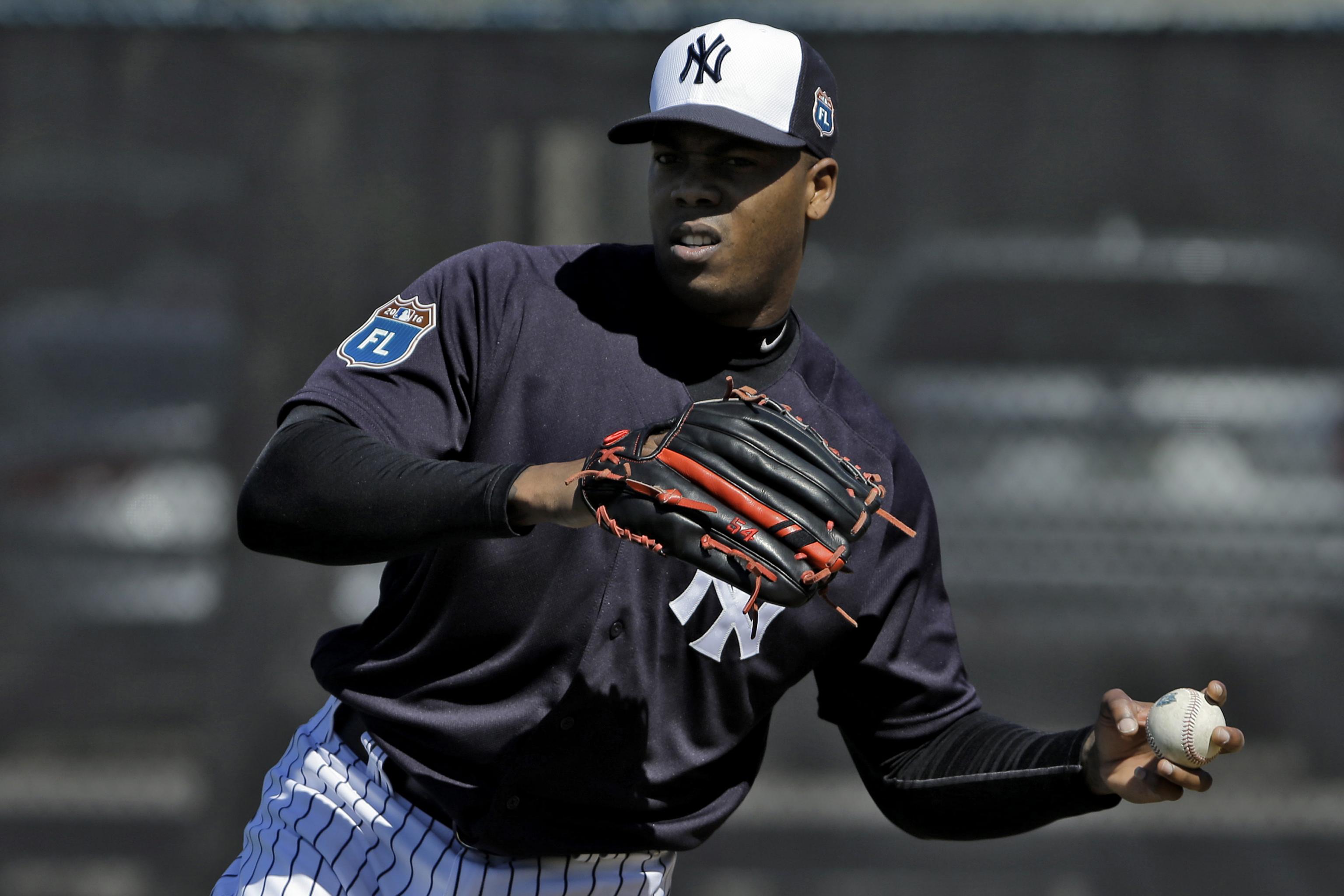 Aroldis Chapman and the Yankees Agree to a Contract Extension - The New  York Times