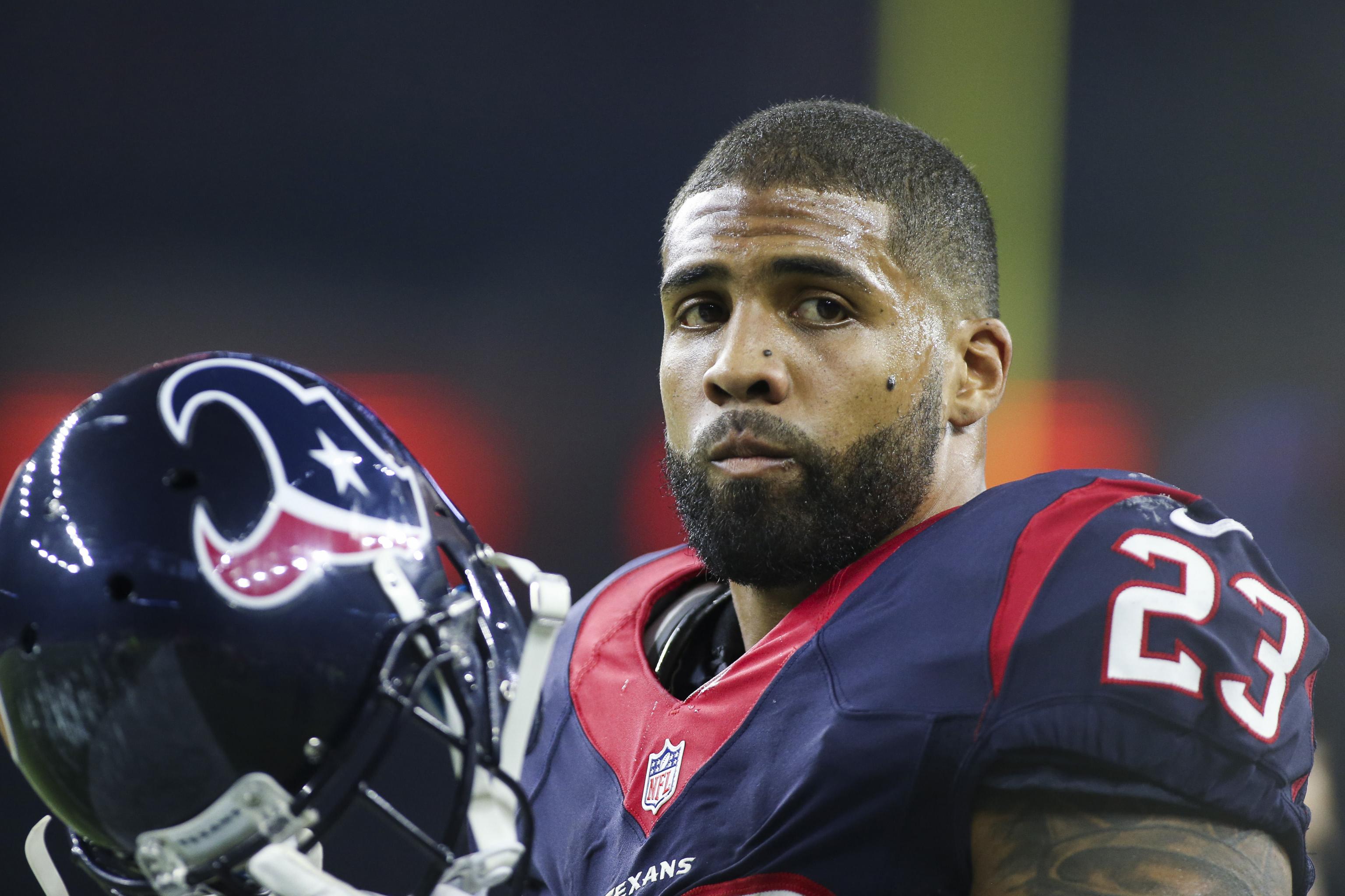 Texans report: Arian Foster begins free-agent tour with Dolphins