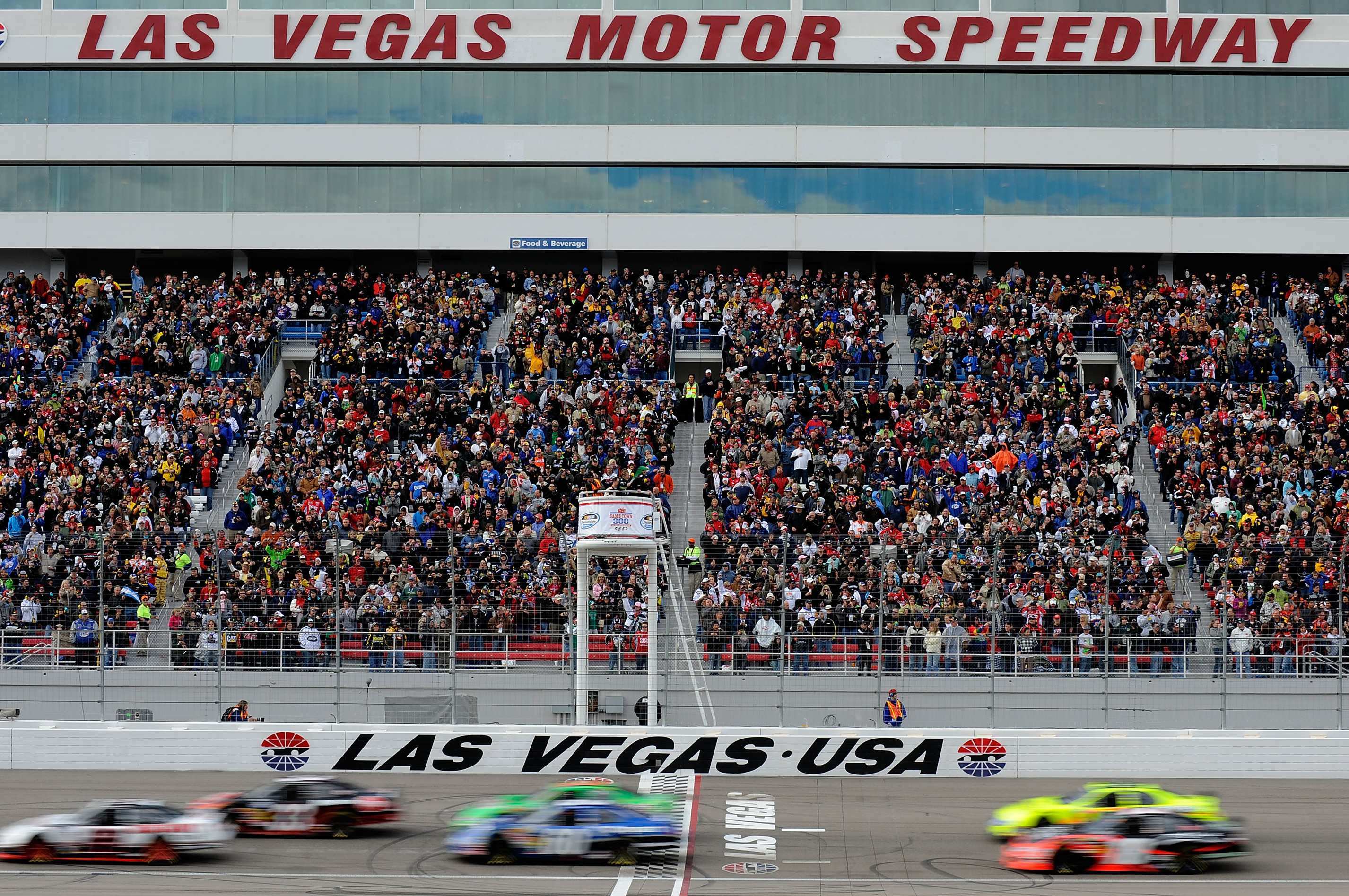 Nascar At Las Vegas 2016 Start Time Lineup Tv Schedule And More Bleacher Report Latest News Videos And Highlights