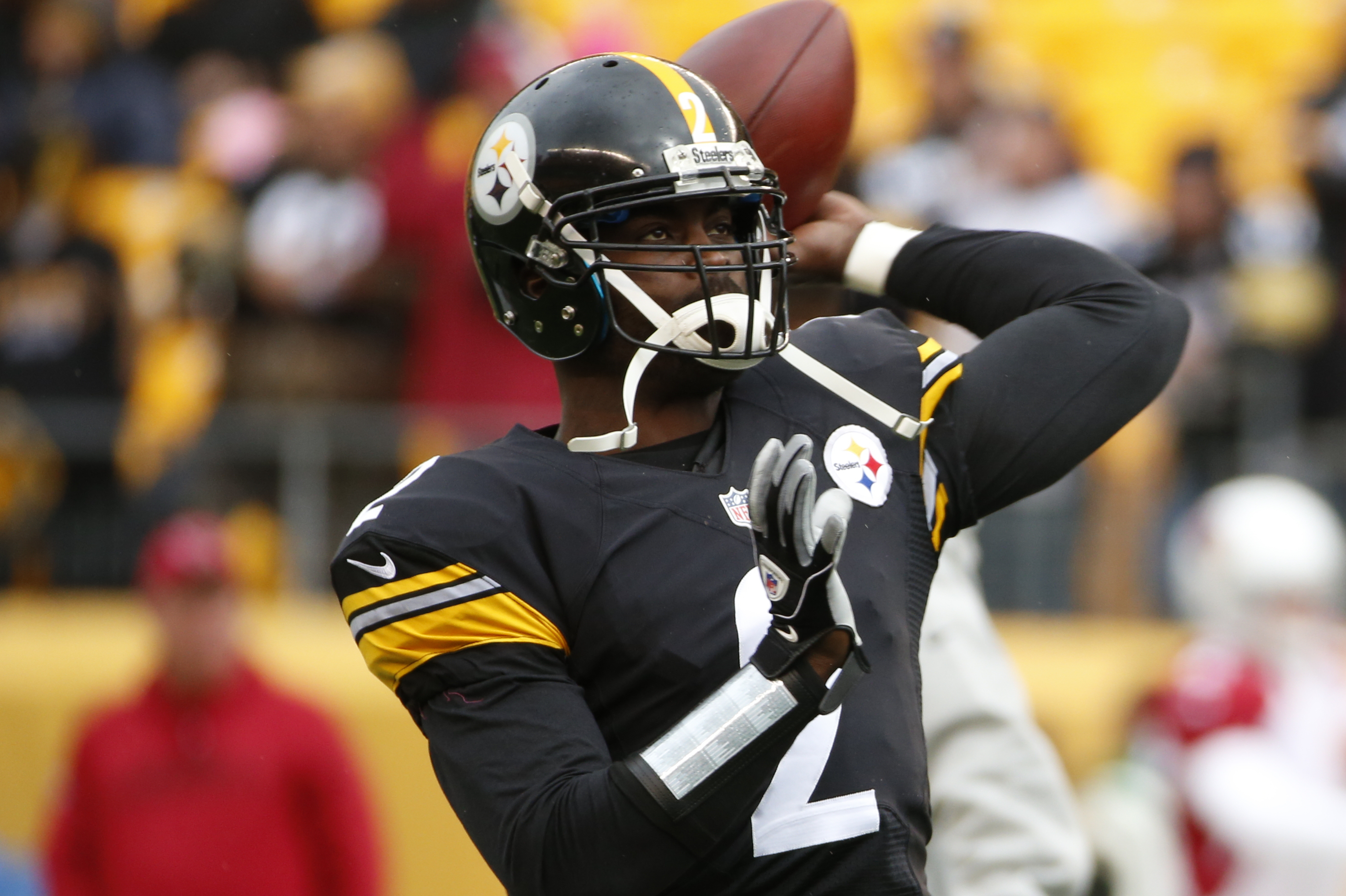 Michael Vick tells ESPN he is retiring from football – The Denver Post