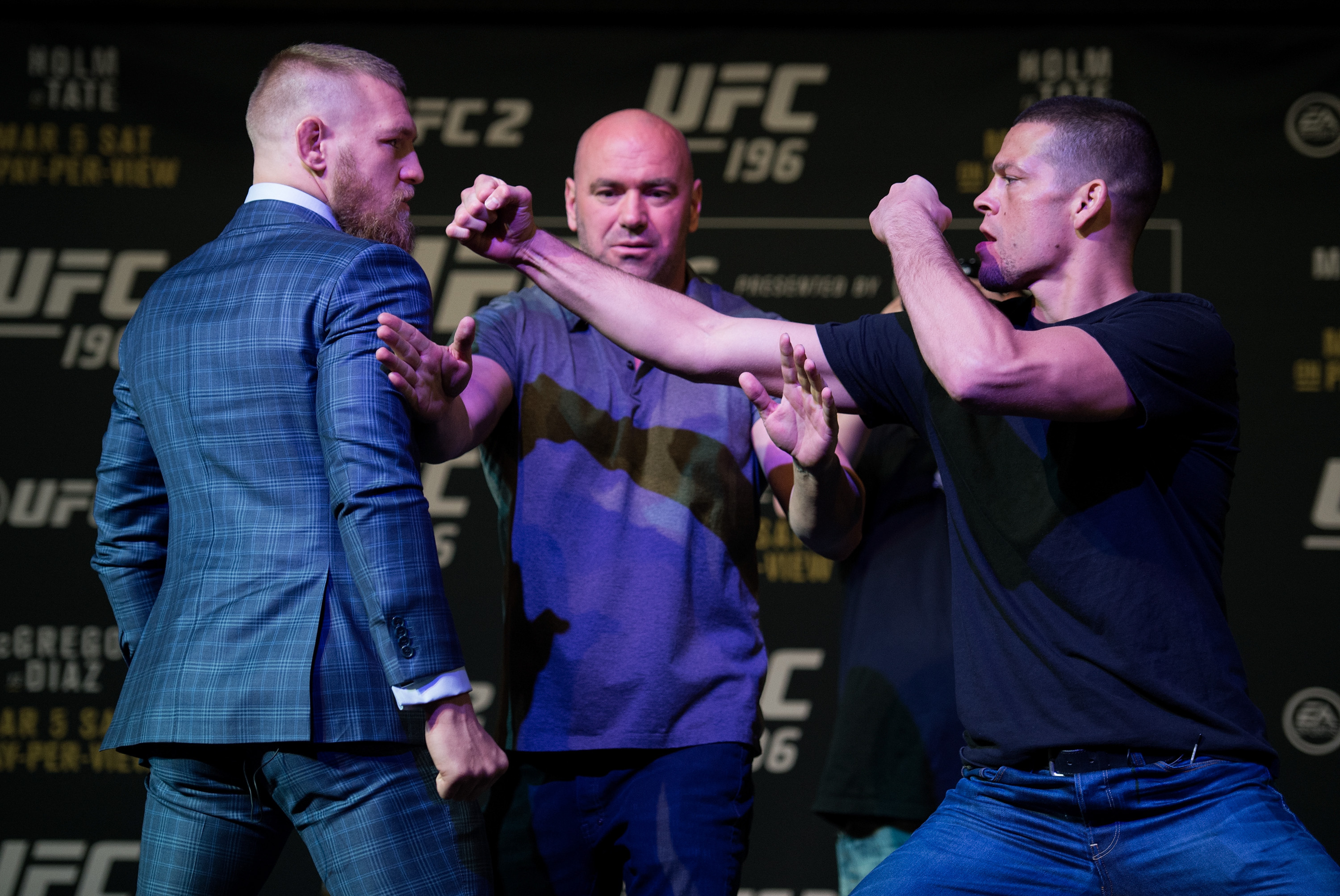 Conor McGregor, Nate Diaz trade verbal shots before UFC 196 showdown