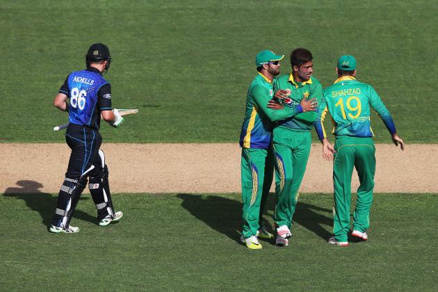 AUCKLAND, NEW ZEALAND - JANUARY 31:  Mohammad Amir of Pakistan celebrates the wicket of Henry Nicholls of the Black Caps during the One Day International match between New Zealand and Pakistan at Eden Park on January 31, 2016 in Auckland, New Zealand.  (Photo by Hannah Peters/Getty Images)
