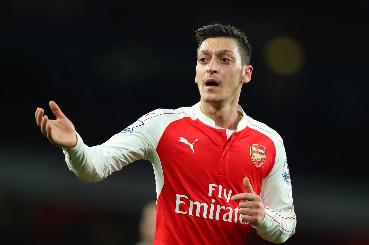 Mesut Ozil Injury: Updates on Arsenal Star's Hip and ...