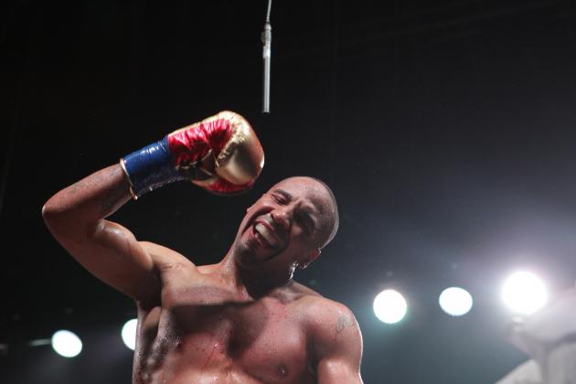 OAKLAND, CA - JUNE 20: Andre Ward celebrates after beating Paul Smith in the eighth round during their Cruiserweight fight at ORACLE Arena on June 20, 2015 in Oakland, California. (Photo by Alexis Cuarezma/Getty Images)