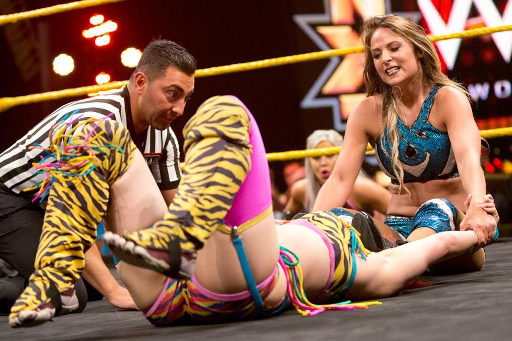 WWE NXT RESULTS: Summer Dominates the Show, & Tells Sasha How She