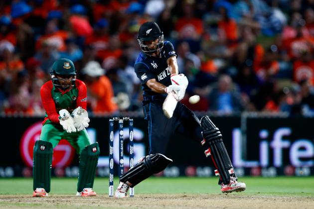 HAMILTON, NEW ZEALAND - MARCH 13: Grant Elliott of New Zealand bats during the 2015 ICC Cricket World Cup match between Bangladesh and New Zealand at Seddon Park on March 13, 2015 in Hamilton, New Zealand. (Photo by Phil Walter/Getty Images)
