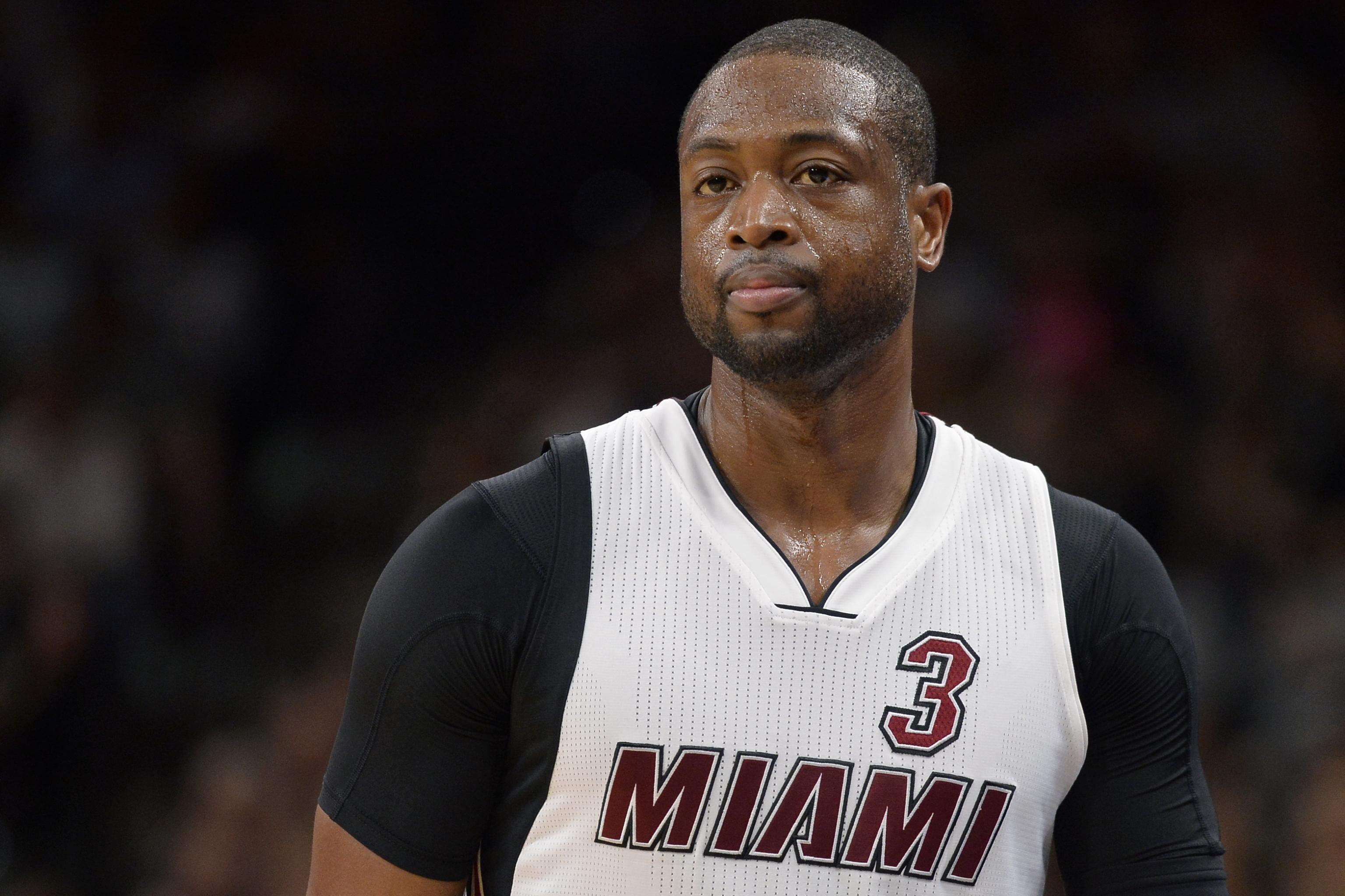 Dwyane Wade Injury: Updates on Bulls Star's Wrists and Return, News,  Scores, Highlights, Stats, and Rumors