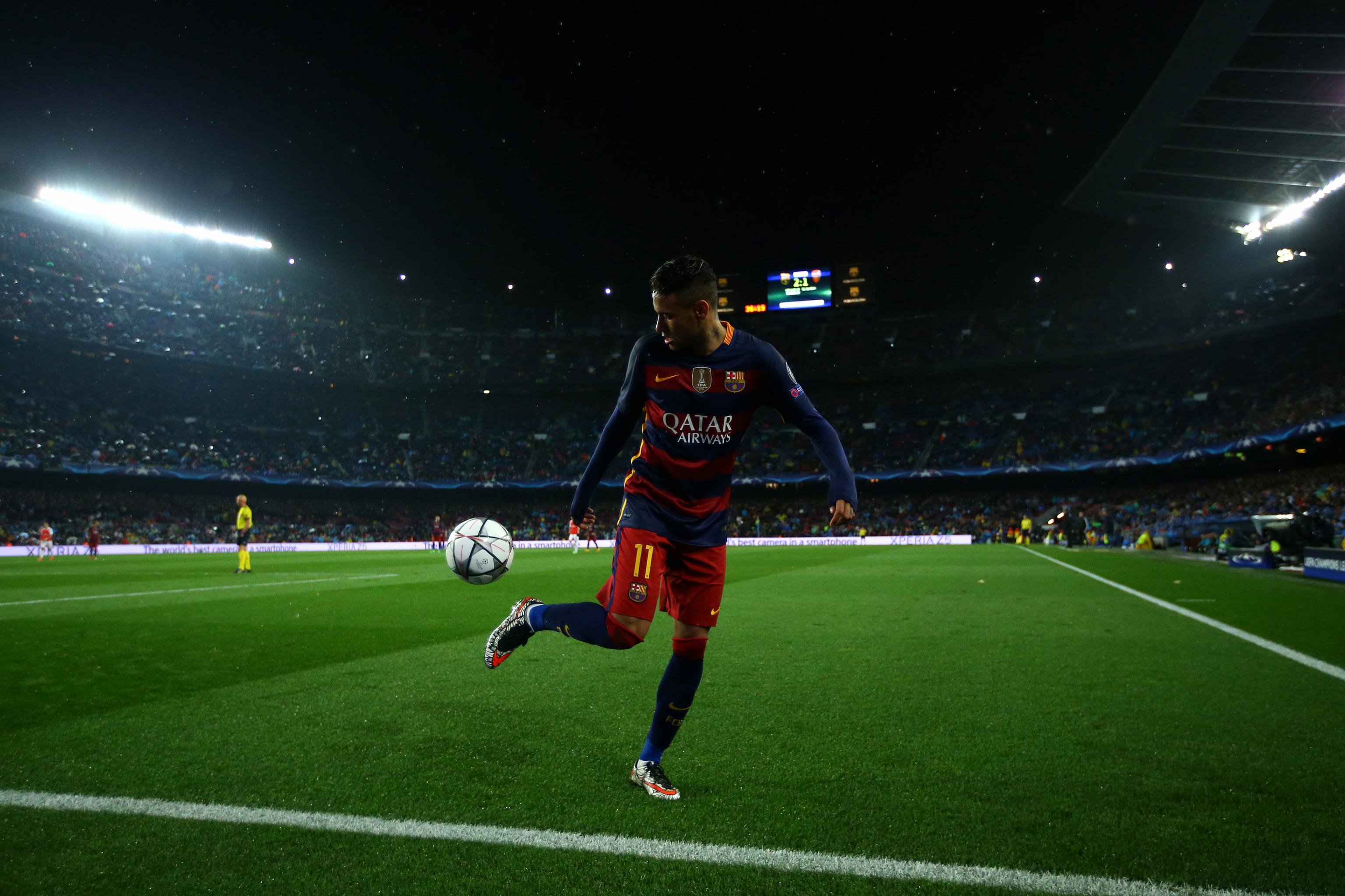 Neymar rainbow flick video: Barcelona forward up to his tricks