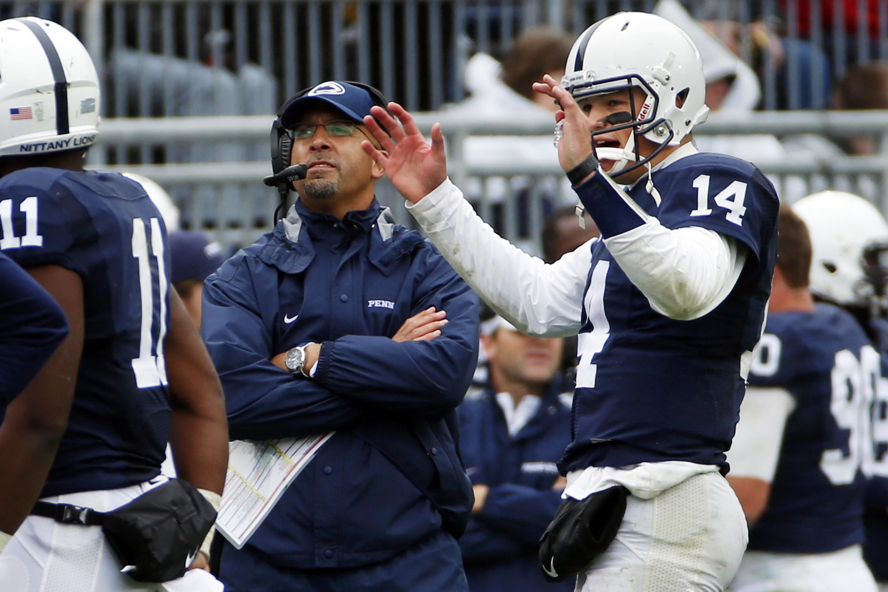 Penn State Follows the Lead of Christian Hackenberg, Its Teenage  Quarterback - The New York Times