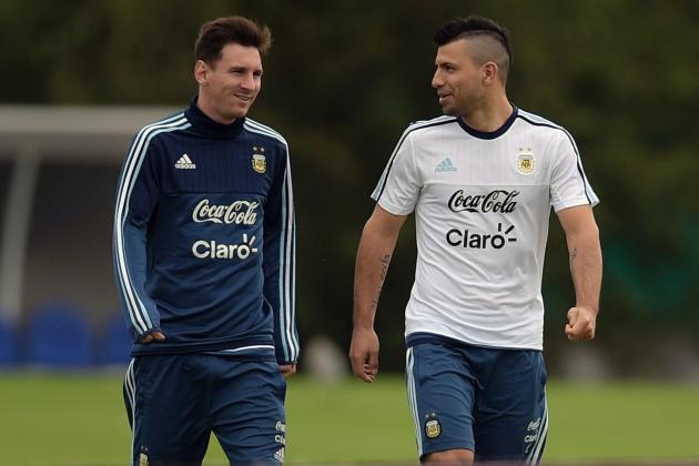 Argentina's footballers Lionel Messi (L) and Sergio Aguero walk during a training session in Ezeiza, Buenos Aires, on March 25, 2016 ahead of their March 29 Russia 2018 FIFA World Cup South American qualifier football match against Bolivia.  AFP PHOTO / EITAN ABRAMOVICH / AFP / EITAN ABRAMOVICH        (Photo credit should read EITAN ABRAMOVICH/AFP/Getty Images)