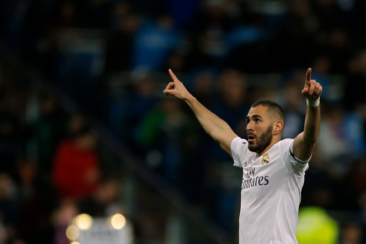 Real Madrid Transfer News: Karim Benzema Eyed by Juventus ...