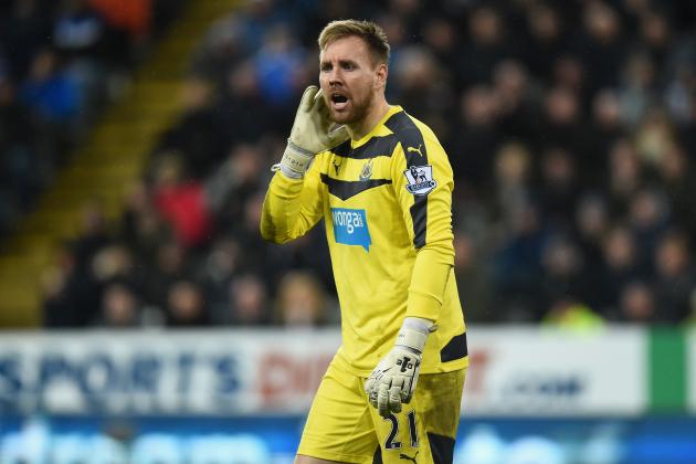 NEWCASTLE UPON TYNE, ENGLAND - DECEMBER 26:  Rob Elliott of Newcastle reacts during the Barclays Premier League match between Newcastle United and Everton at St James' Park on December 26, 2015 in Newcastle upon Tyne, England.  (Photo by Stu Forster/Getty Images)
