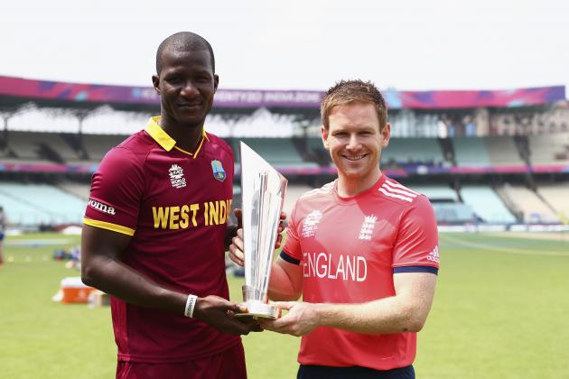 KOLKATA, WEST BENGAL - APRIL 02: Darren Sammy of the West Indies and Eoin Morgan of England hold the trophy during previews ahead of the ICC World Twenty20 India Final between England and West Indies on April 2, 2016 in Kolkata, India. (Photo by Ryan Pierse/Getty Images)