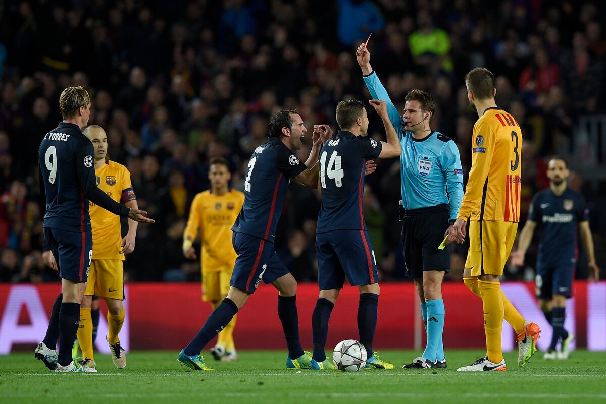Fernando Torres Scores, Receives Red Card vs. Barcelona ...