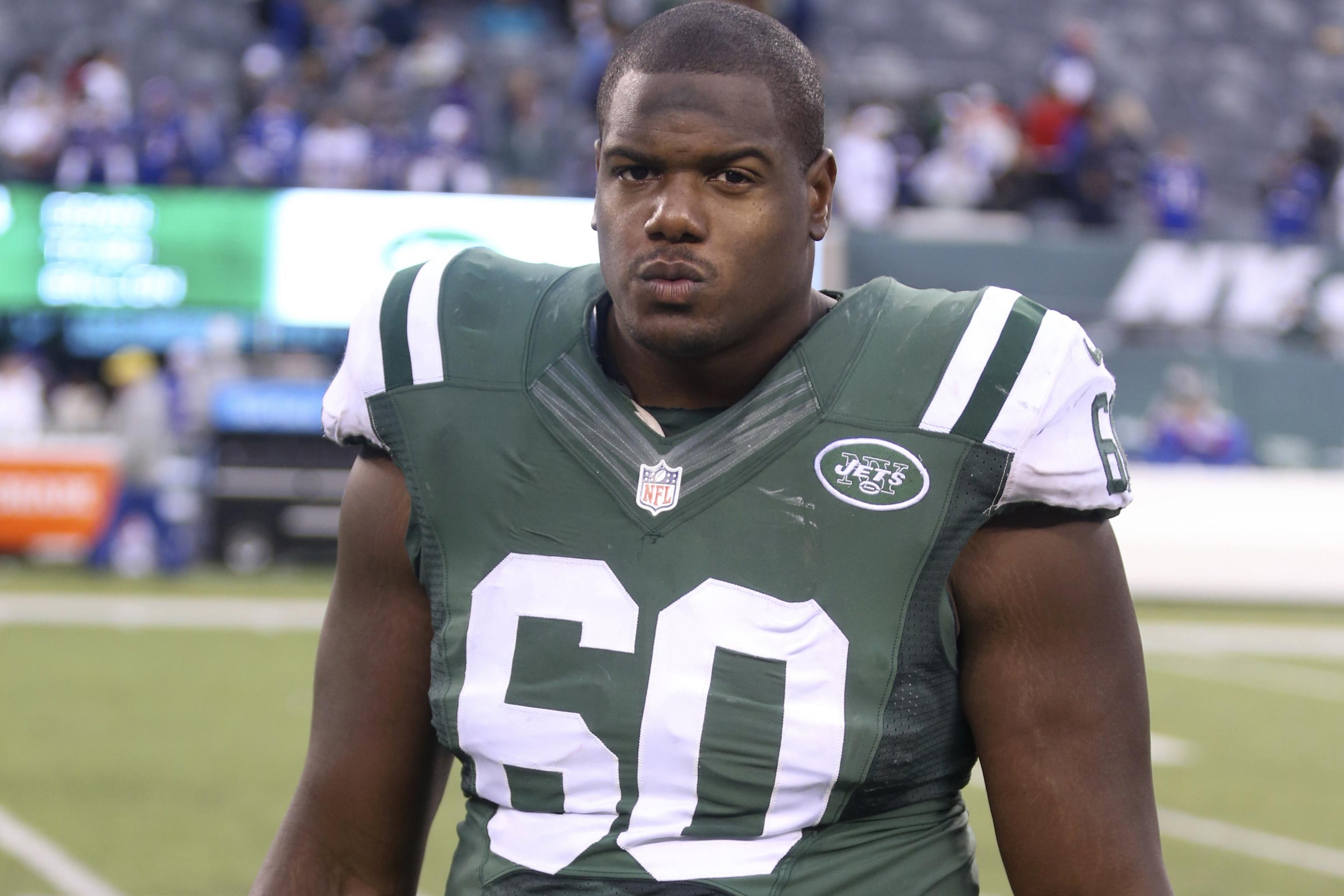 Jets' D'Brickashaw Ferguson Says He Is Retiring - The New York Times