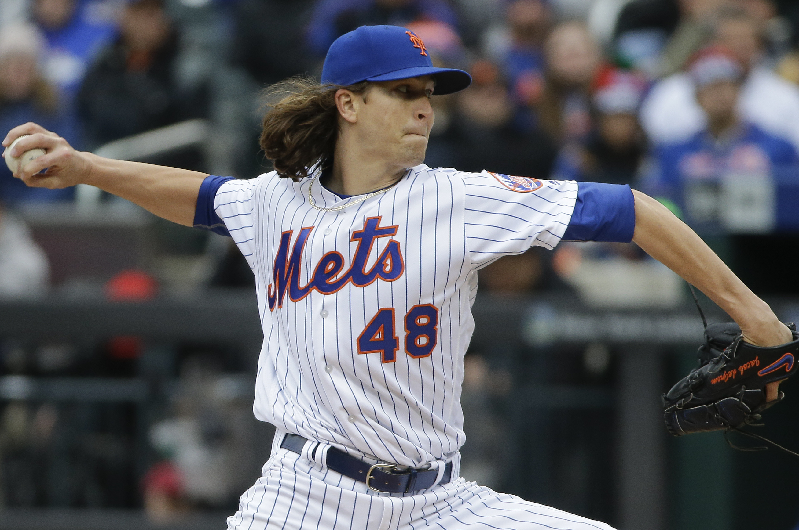 Jacob deGrom's injury leaves Mets rotation thin