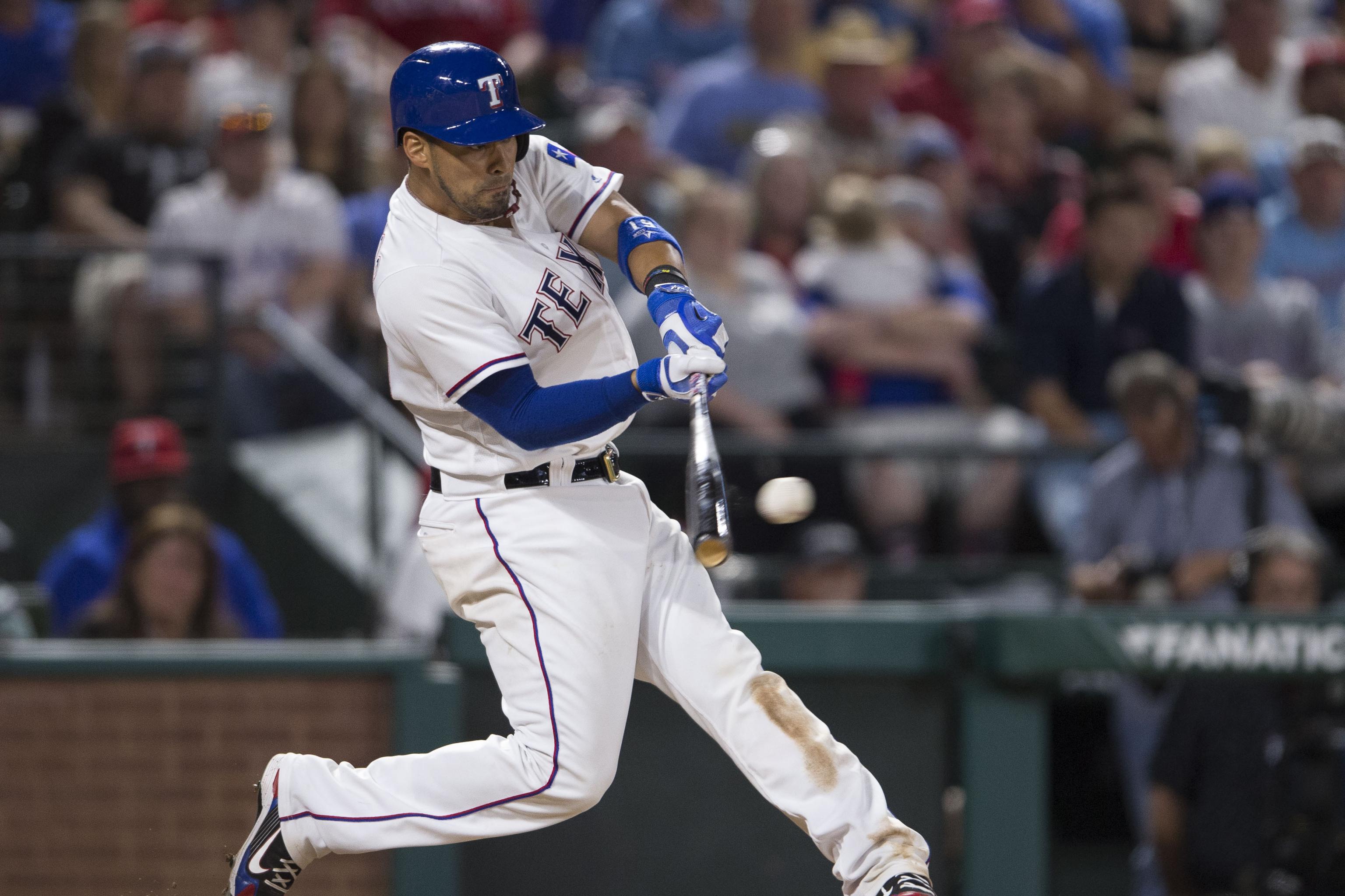 Rangers' Robinson Chirinos plans to wear a face mask under his