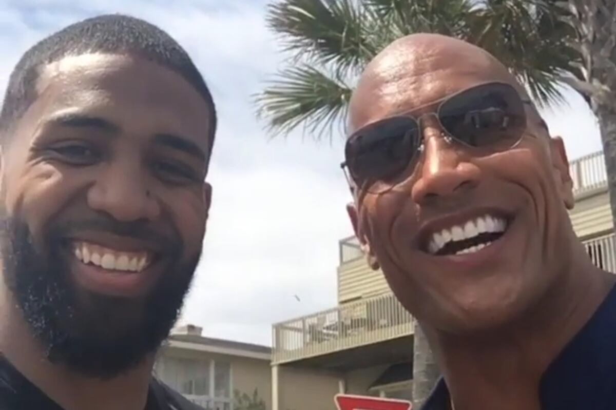 NFL Free Agent Arian Foster Surprises Mother with Message from The