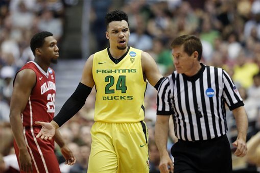 FILE - In this Saturday, March 26, 2016 file photo, Oregon forward Dillon Brooks (24) reacts during the first half of an NCAA college basketball game against Oklahoma in the regional finals of the NCAA Tournament in Anaheim, Calif. Oregon coach Dana Altman's message to Coach K: No apology necessary. With a week to digest the dust-up between Duke coach Mike Krzyzewski and Oregon guard Dillon Brooks, Altman said on Friday, April 1, 2016, he wished he had handled things differently, too, but that he was fine with Krzyzewski's dressing down of Brooks after the game.(AP Photo/Gregory Bull, File)