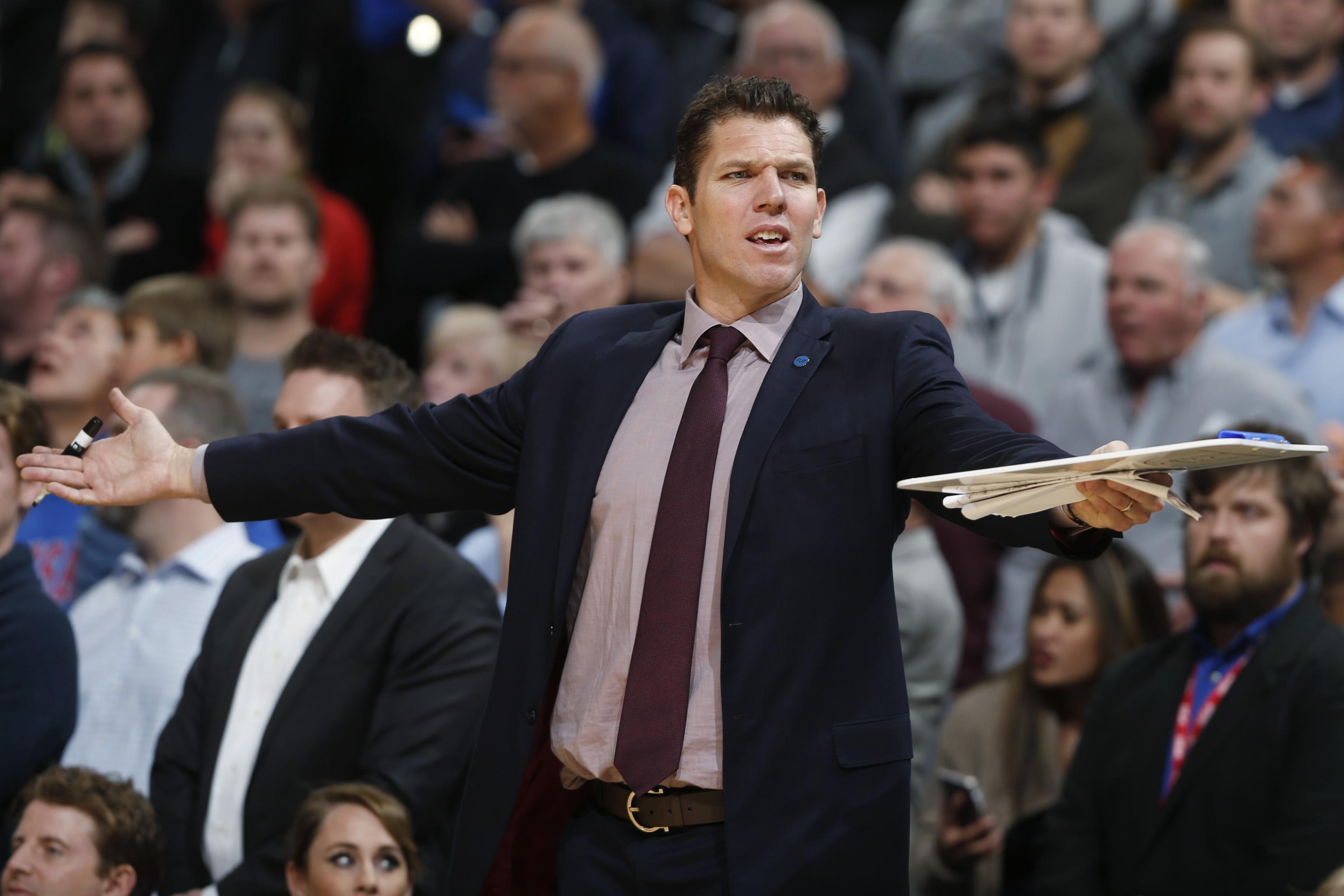 Not just anyone could lead the Warriors to 20-0. Luke Walton was made for  coaching, Golden State Warriors