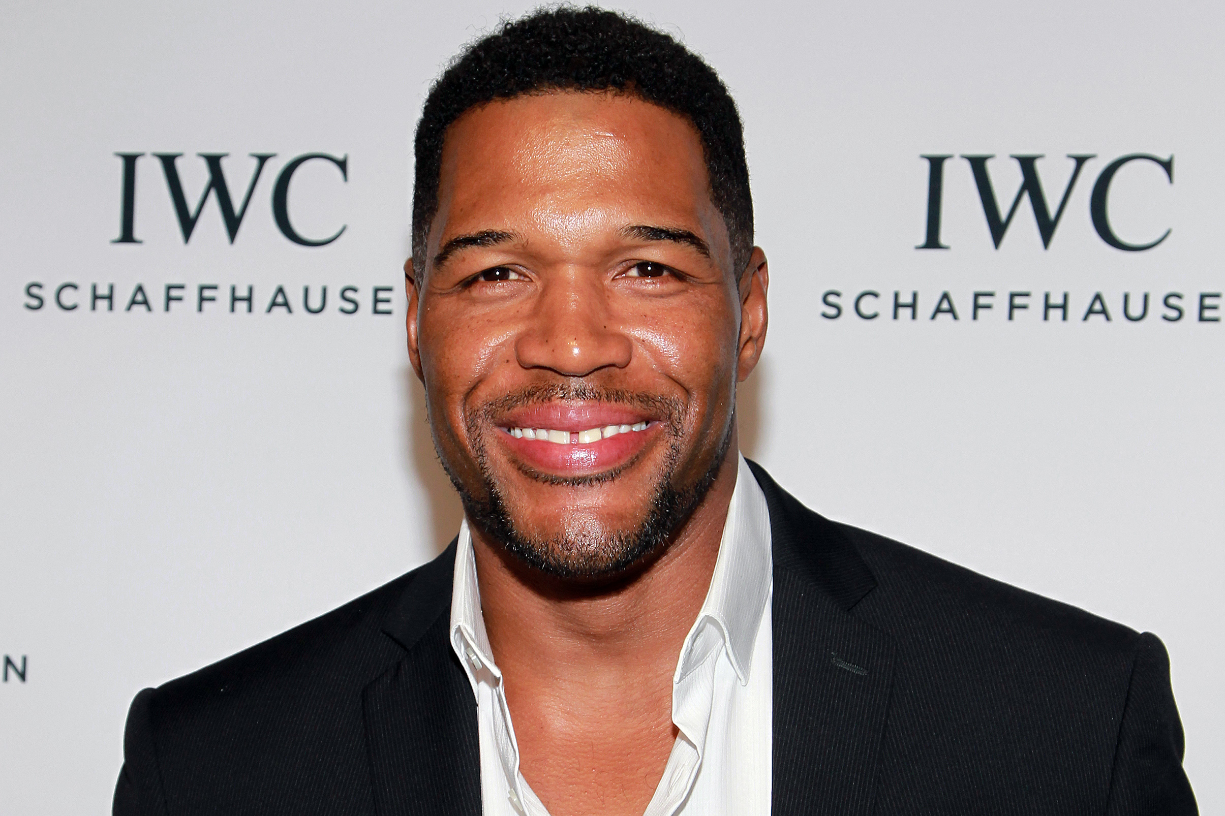 Michael Strahan, Switching Shows, Is Headed to 'Good Morning America' - The  New York Times