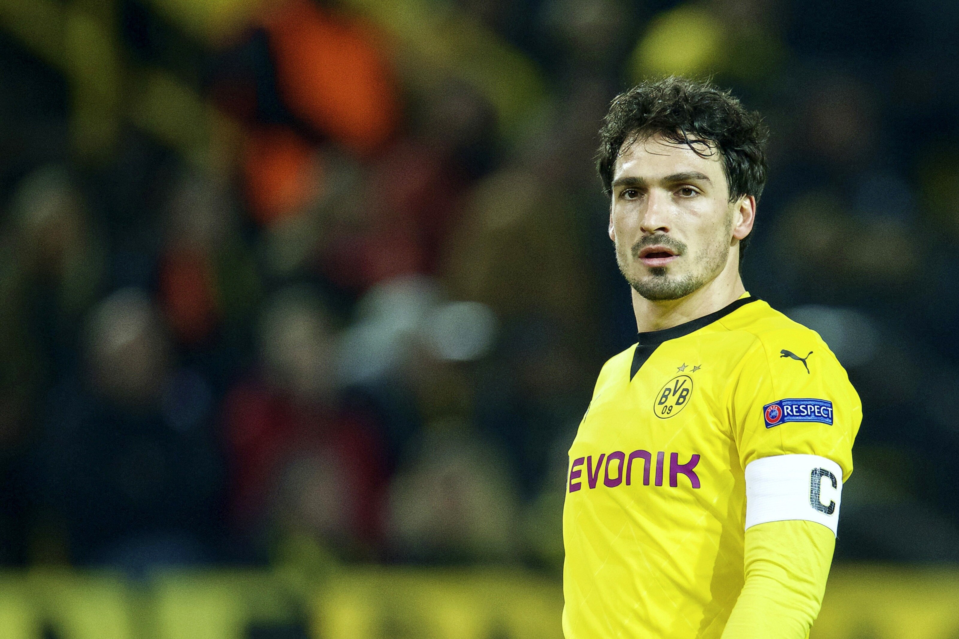 Barcelona Transfer News Mats Hummels Wanted Amid Arsenal United