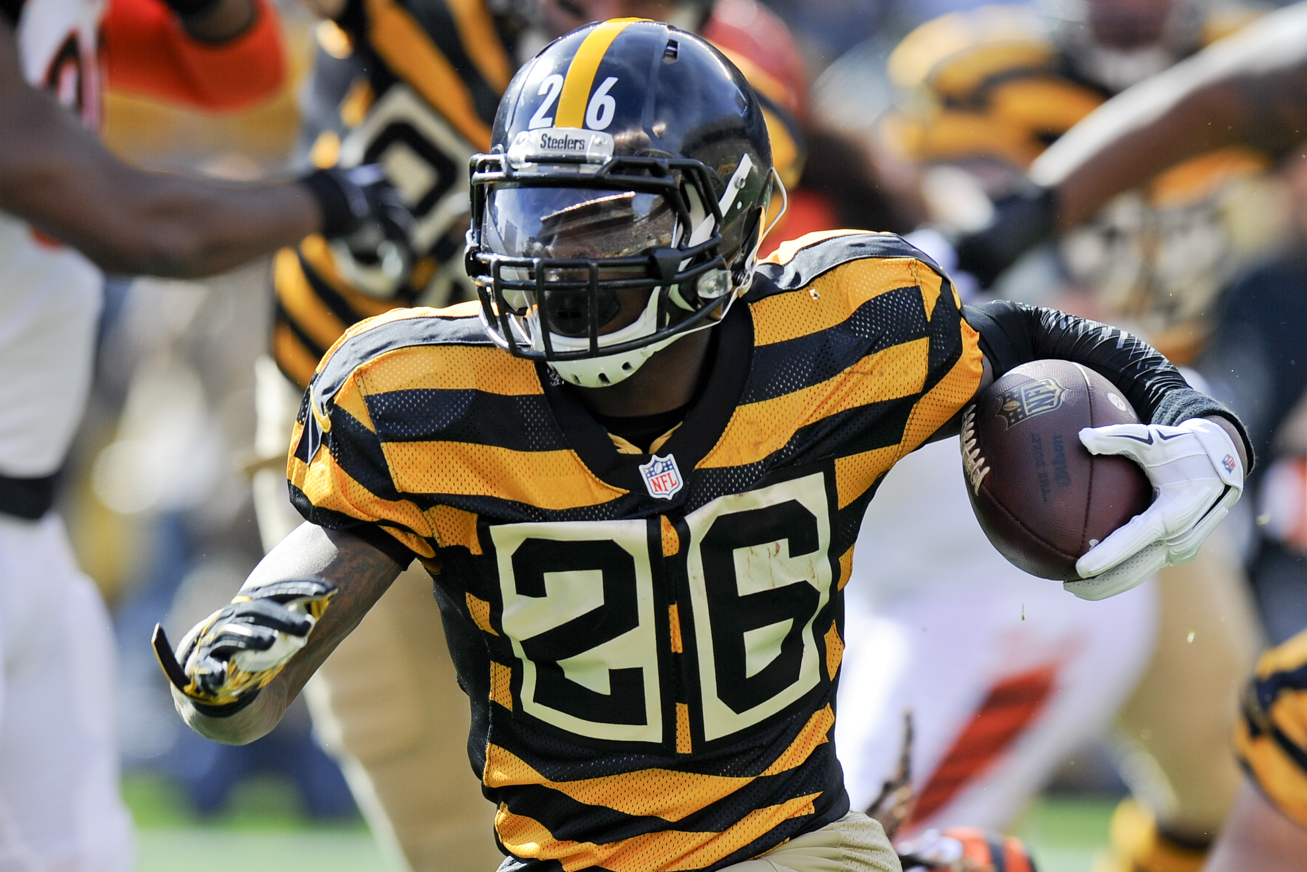 le veon bell bumblebee jersey