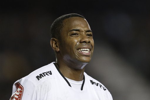 Brazil's Atletico Mineiro Robinho reacts after failing to score during a Copa Libertadores soccer match against Argentina's Racing in Buenos Aires, Argentina,  Wednesday, April 27, 2016. (AP Photo/Victor R. Caivano)