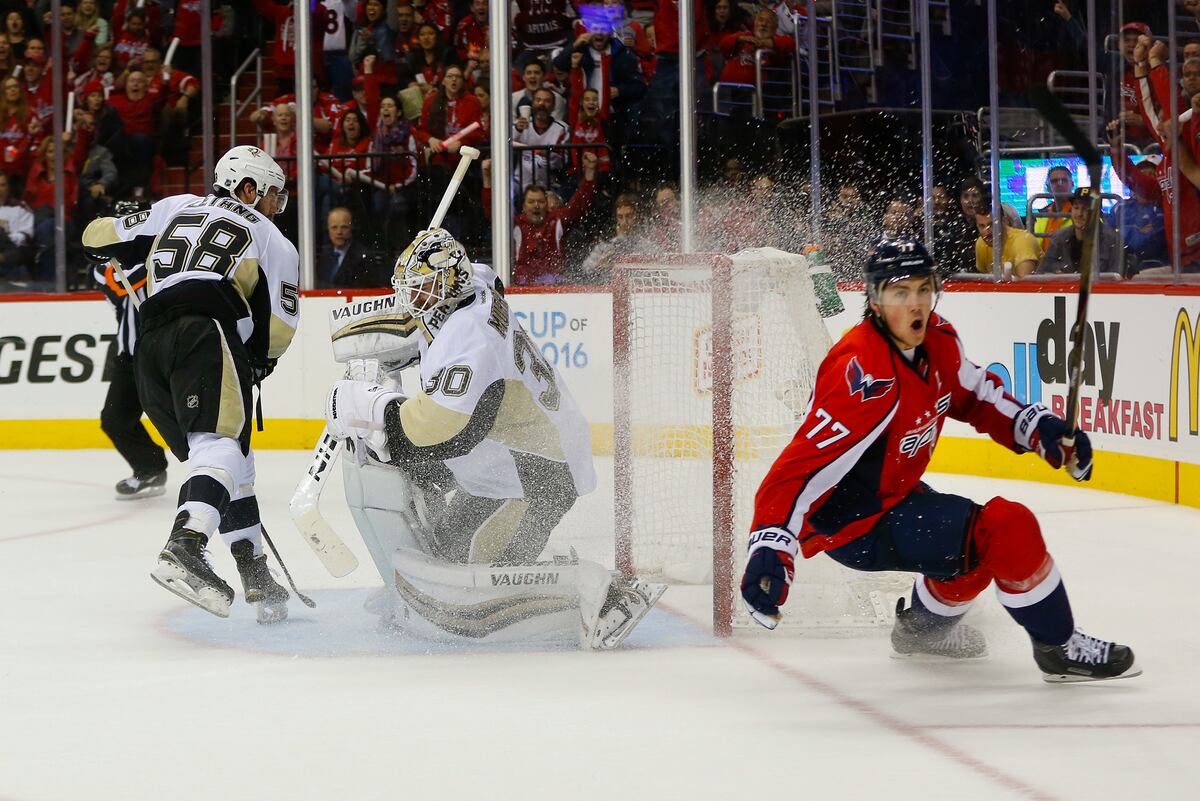 Penguins vs. Capitals: Game 1 Score and Twitter Reaction from 2016 NHL