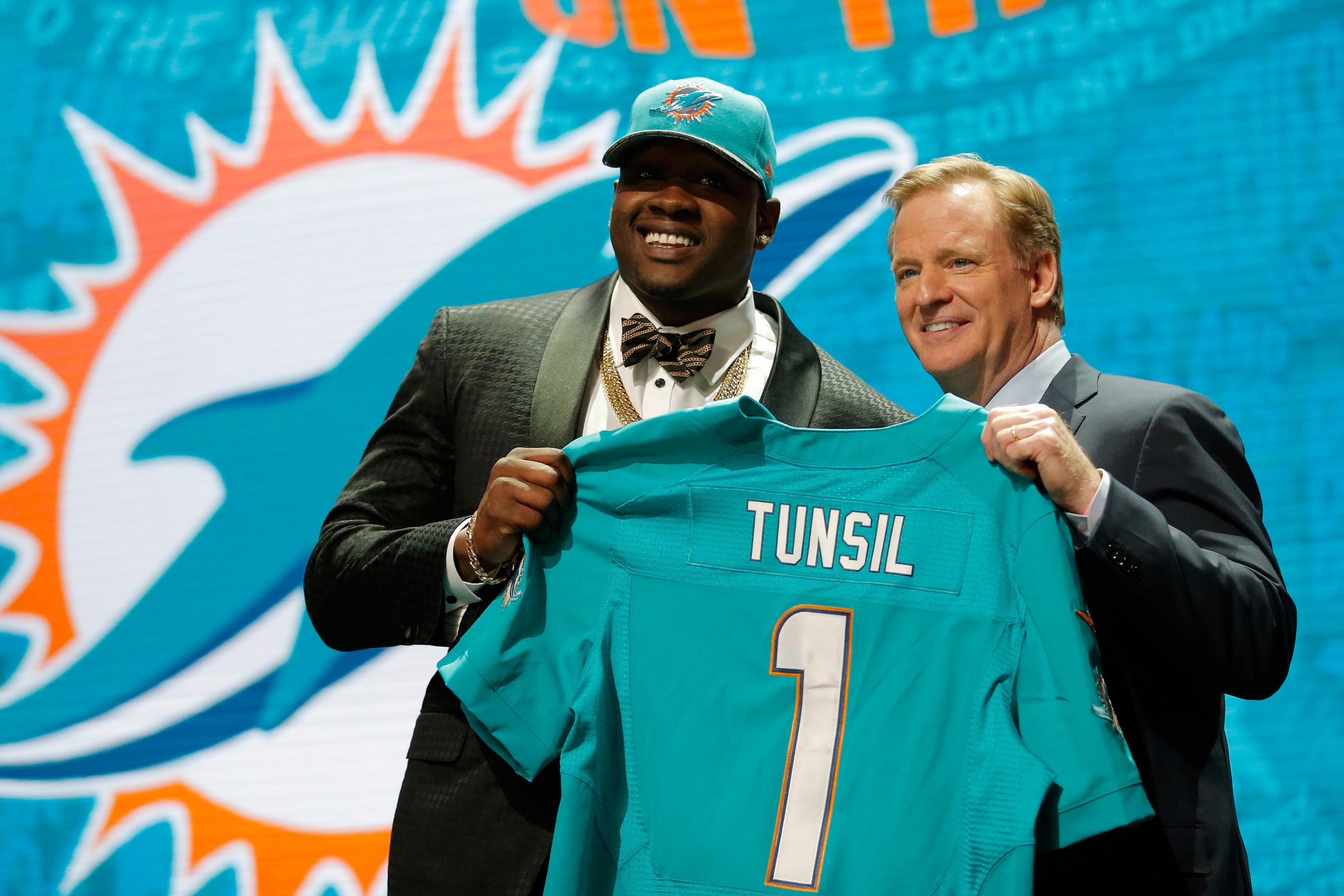 Laremy Tunsil Not at Dolphins Introductory Press Conference Because He Had  Allergic Reaction