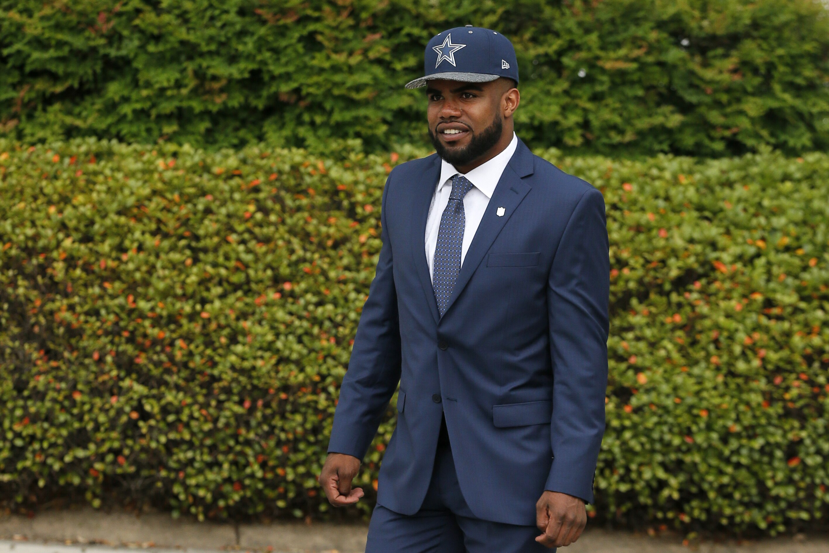 ezekiel elliott hat
