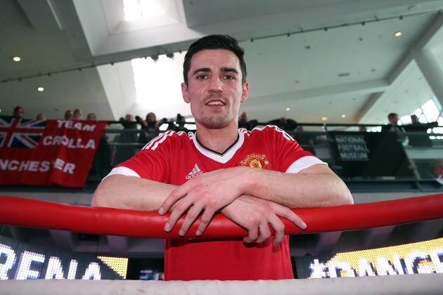MANCHESTER, ENGLAND - MAY 02: Anthony Crolla poses for a photograph during a media work out at the National Football Museum on May 02, 2016 in Manchester, England. (Photo by Chris Brunskill/Getty Images)