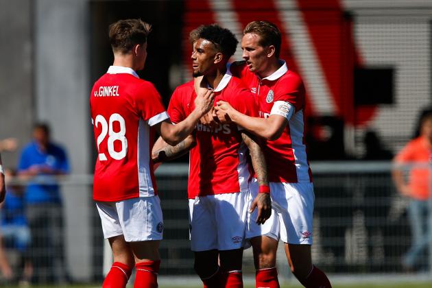 (L-R) Marco van Ginkel of PSV, Jrgen Locadia of PSV, Luuk de Jong of PSV during the Dutch Eredivisie match between PEC Zwolle and PSV Eindhoven at the IJsseldelta stadium on May 08, 2016 in Zwolle, The Netherlands(Photo by VI Images via Getty Images)