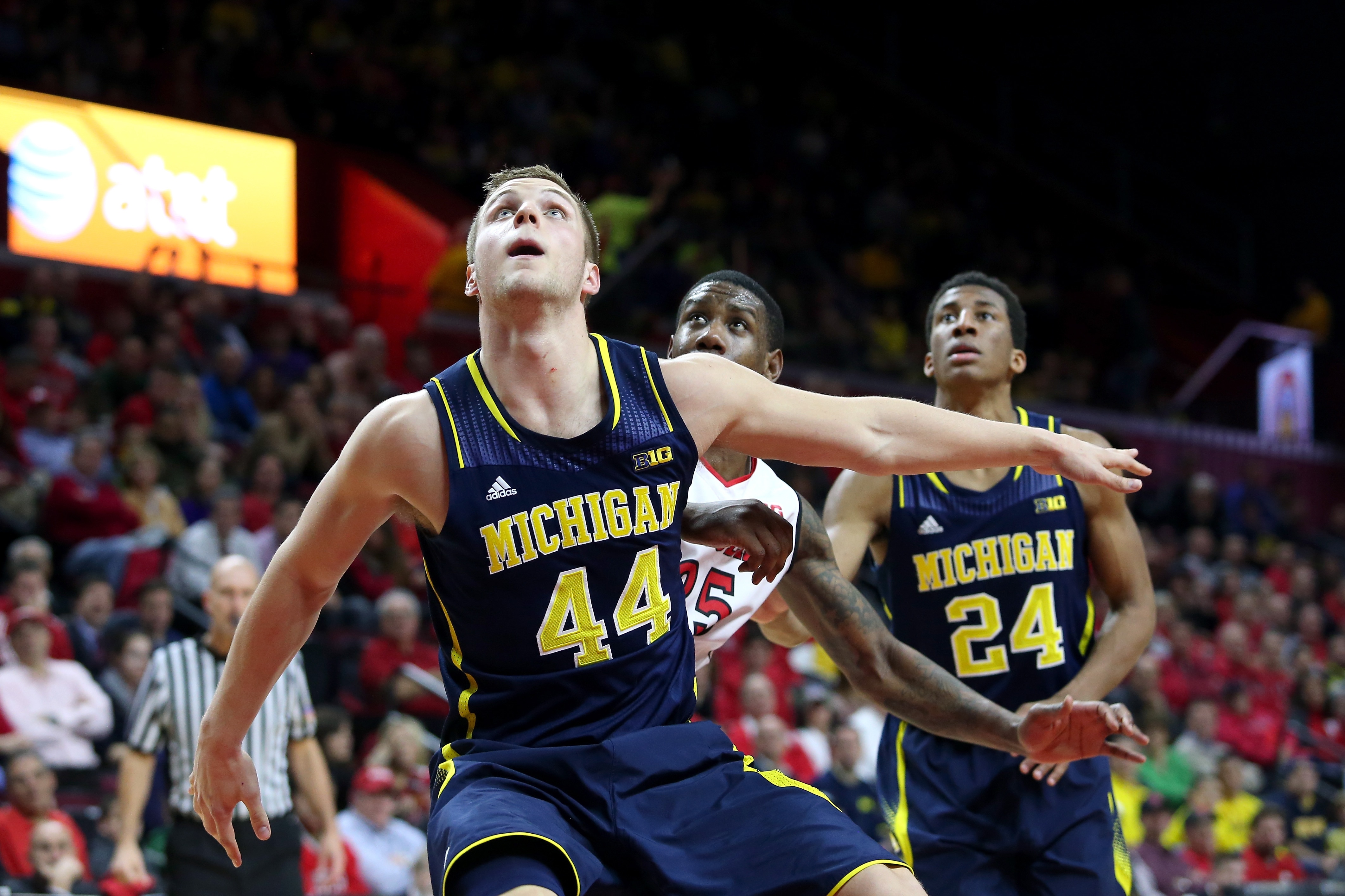 michigan basketball home jersey