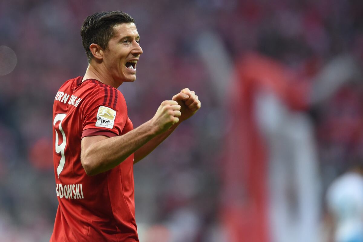 Robert Lewandowski Wins 2015-16 Bundesliga Top-Scorer Award: Stats and Reaction | Bleacher ...