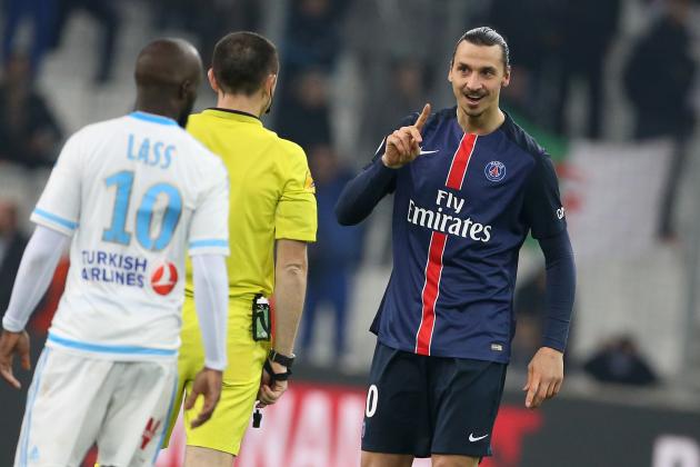 MARSEILLE - FEBRUARY 7: Zlatan Ibrahimovic of PSG argues with referee Ruddy Buquet during the French Ligue 1 match between Olympique de Marseille (OM) and Paris Saint-Germain (PSG) at New Stade Velodrome on February 7, 2016 in Marseille, France. (Photo by Jean Catuffe/Getty Images)