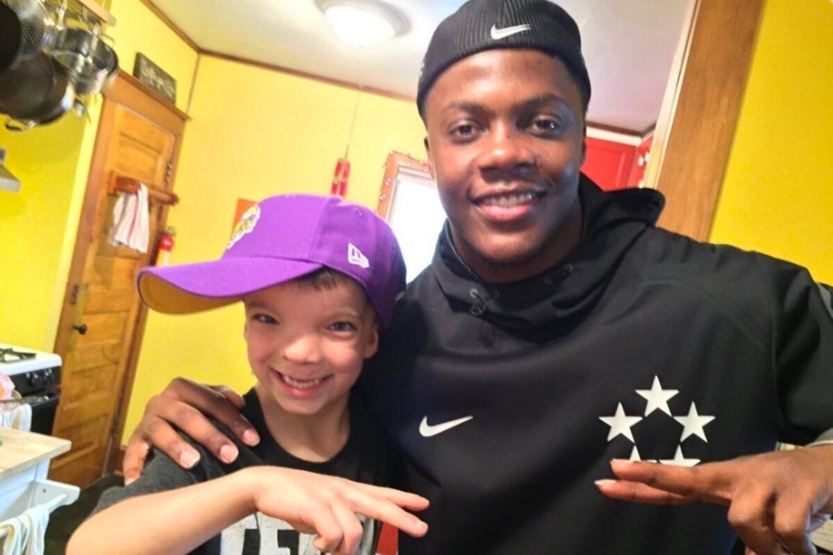 Teddy Bridgewater Responds to Fan’s Music Video, Shows Up for Birthday