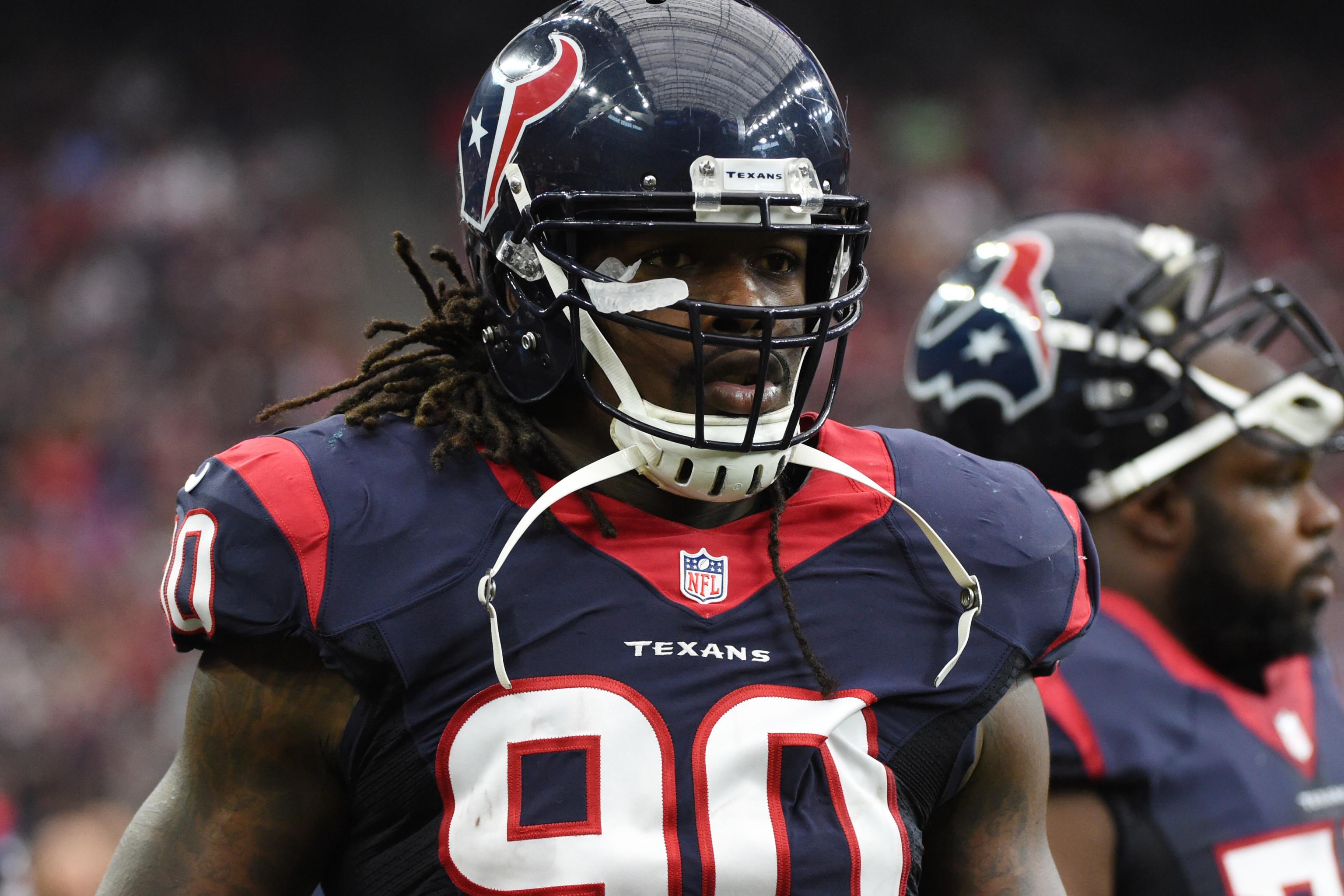 Texans' Bradley Roby injures knee, 'nothing major'